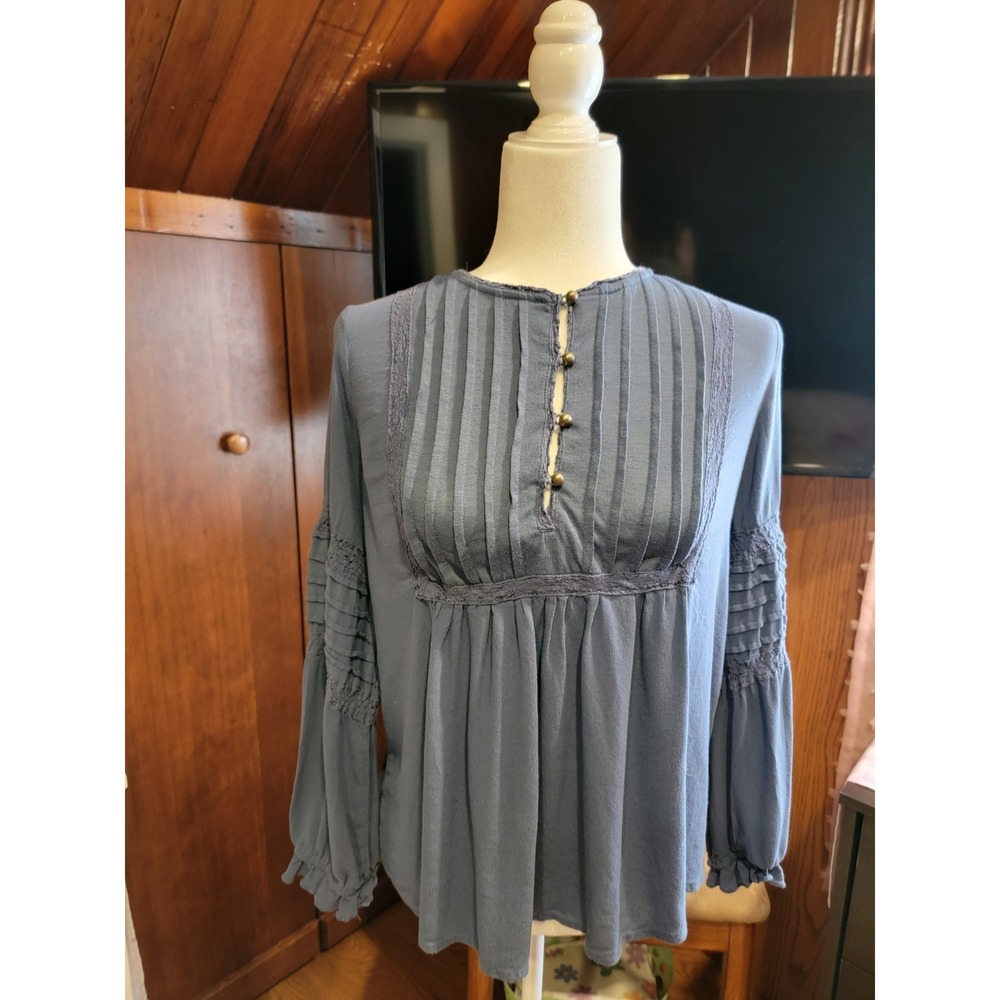 Womens Knox Rose 🌹 Size Large Top